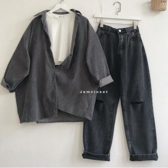 Button Shirt With Wide Leg Jeans