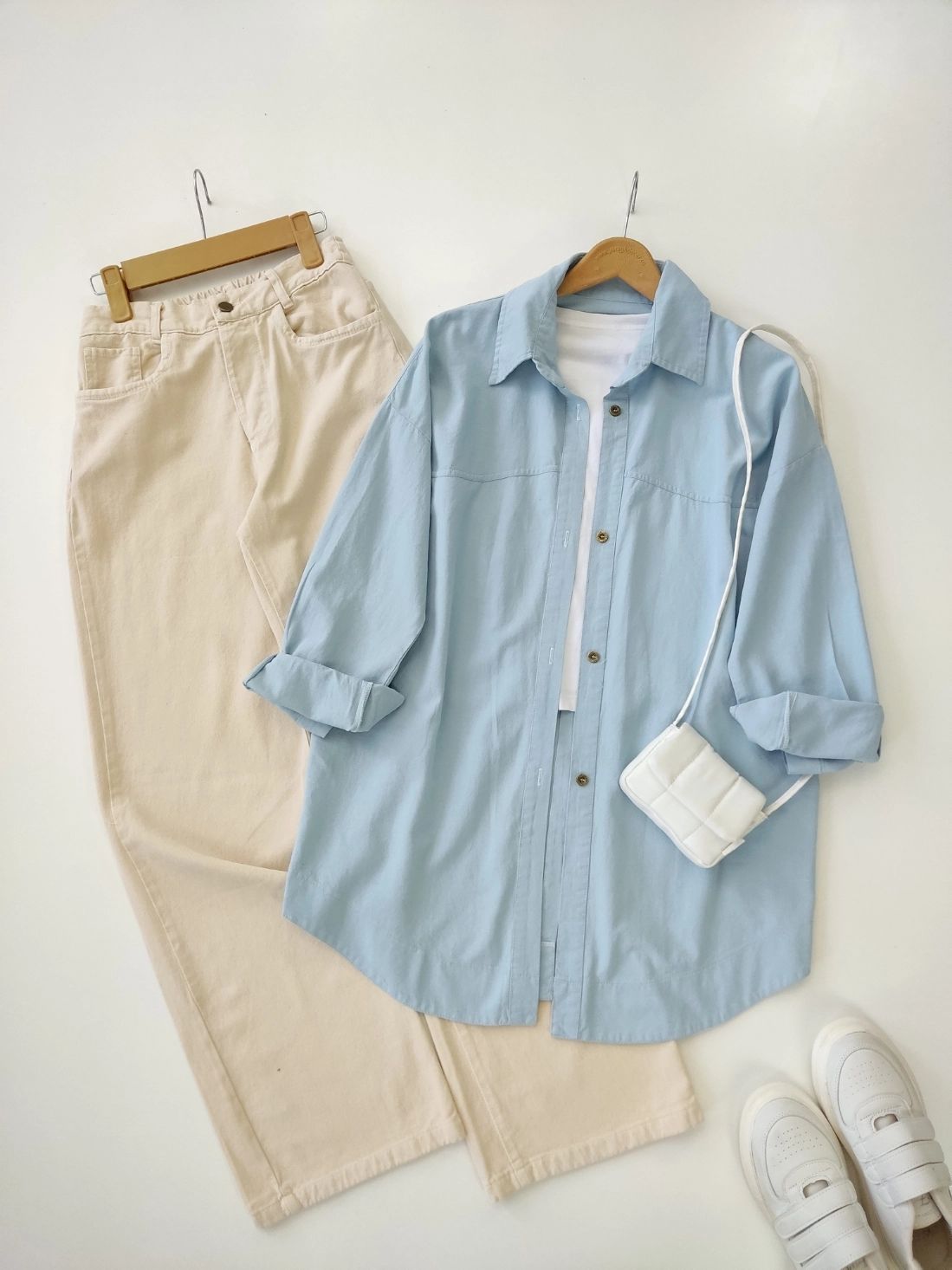 Button Shirt With Wide Leg Jeans